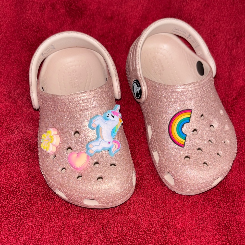CROCS Kids Sparkly Pink Clogs with Fun Charms - Picture 1 of 9